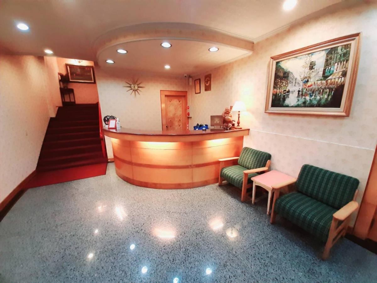 Long Cherng Hotel Лодун Экстерьер фото