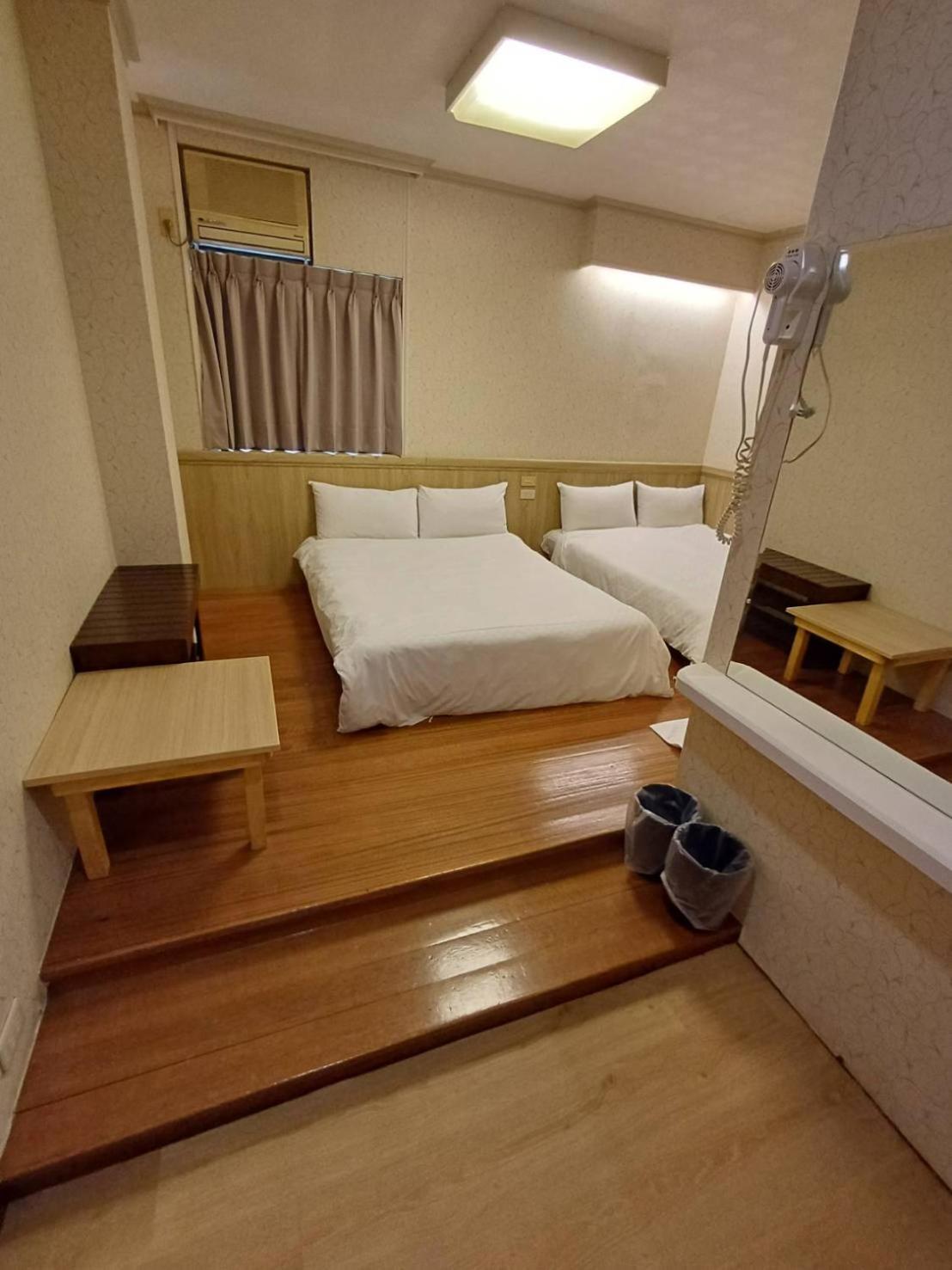 Long Cherng Hotel Лодун Экстерьер фото